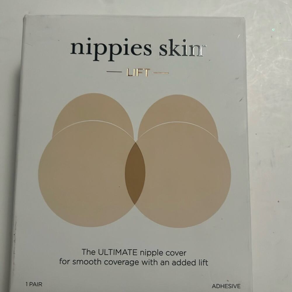 B-SIX INVISIFEEL NIPPLE COVERAGE ADHESIVE WITH ADDED LIFT, SIZE A-C CUPS